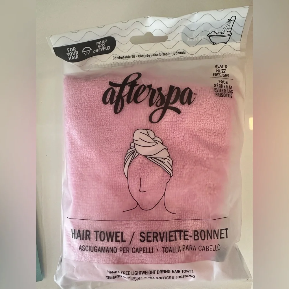 Marc Jacobs YOUTHQUAKE Pink Afterspa Hair Towel and Hand Mask
